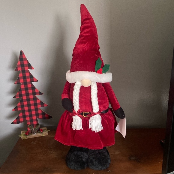 NWT- Beautiful Mrs Claus Greeter Gnome Decoration w/ Extendable Legs 27”-37” H - Picture 3 of 17